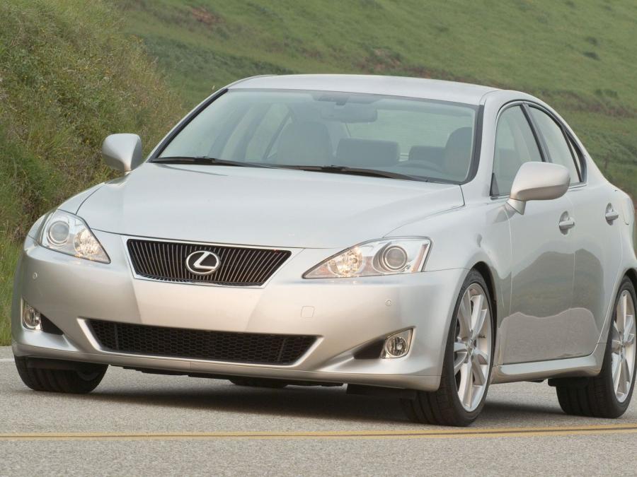  Lexus IS350 2005 года  (фото 82 из 82)